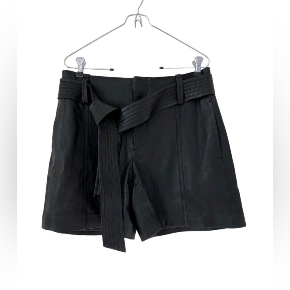 NWT Vince Women’s 100% Lamb Leather High Rise Shorts Size 2